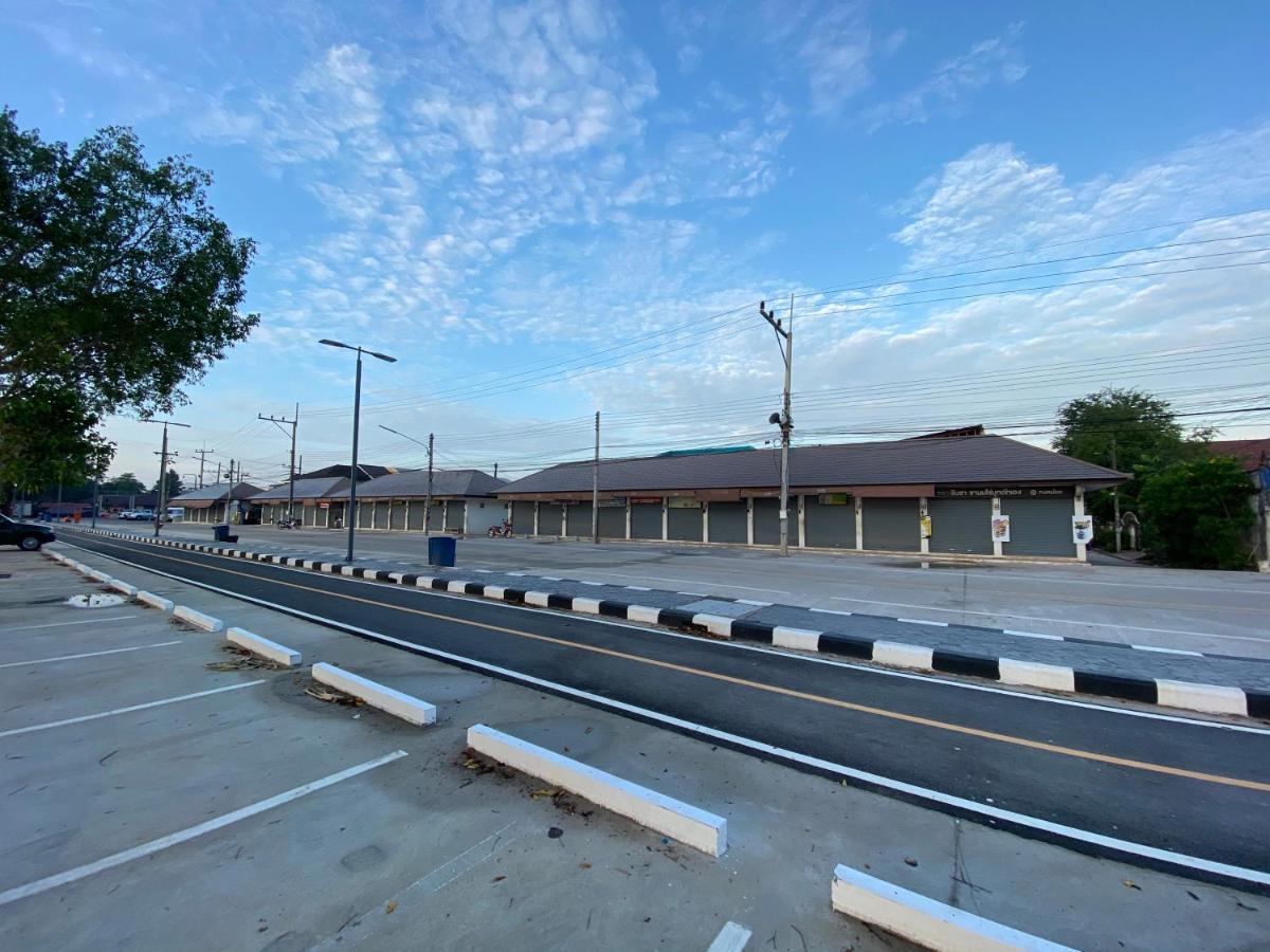 Chuanchom Resort Phatthalung Buitenkant foto
